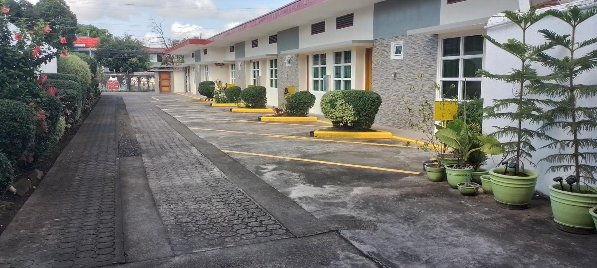 לגאזפי Alinchlo Hotel מראה חיצוני תמונה